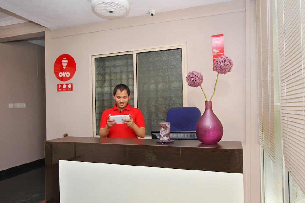 Hotel Ashberry By OYO Rooms