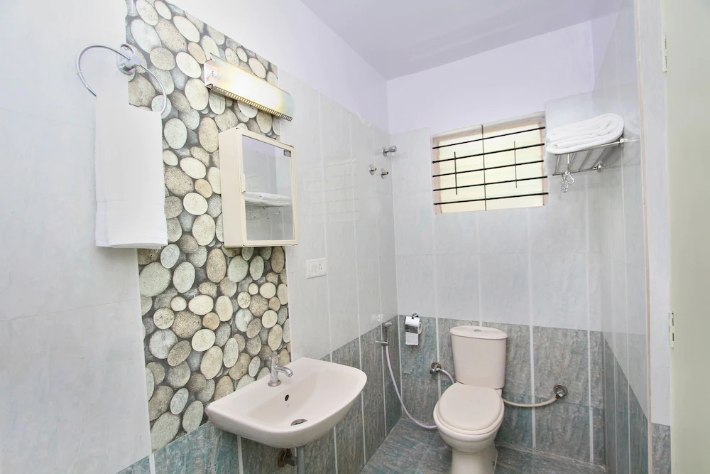 Hotel Ashberry By OYO Rooms