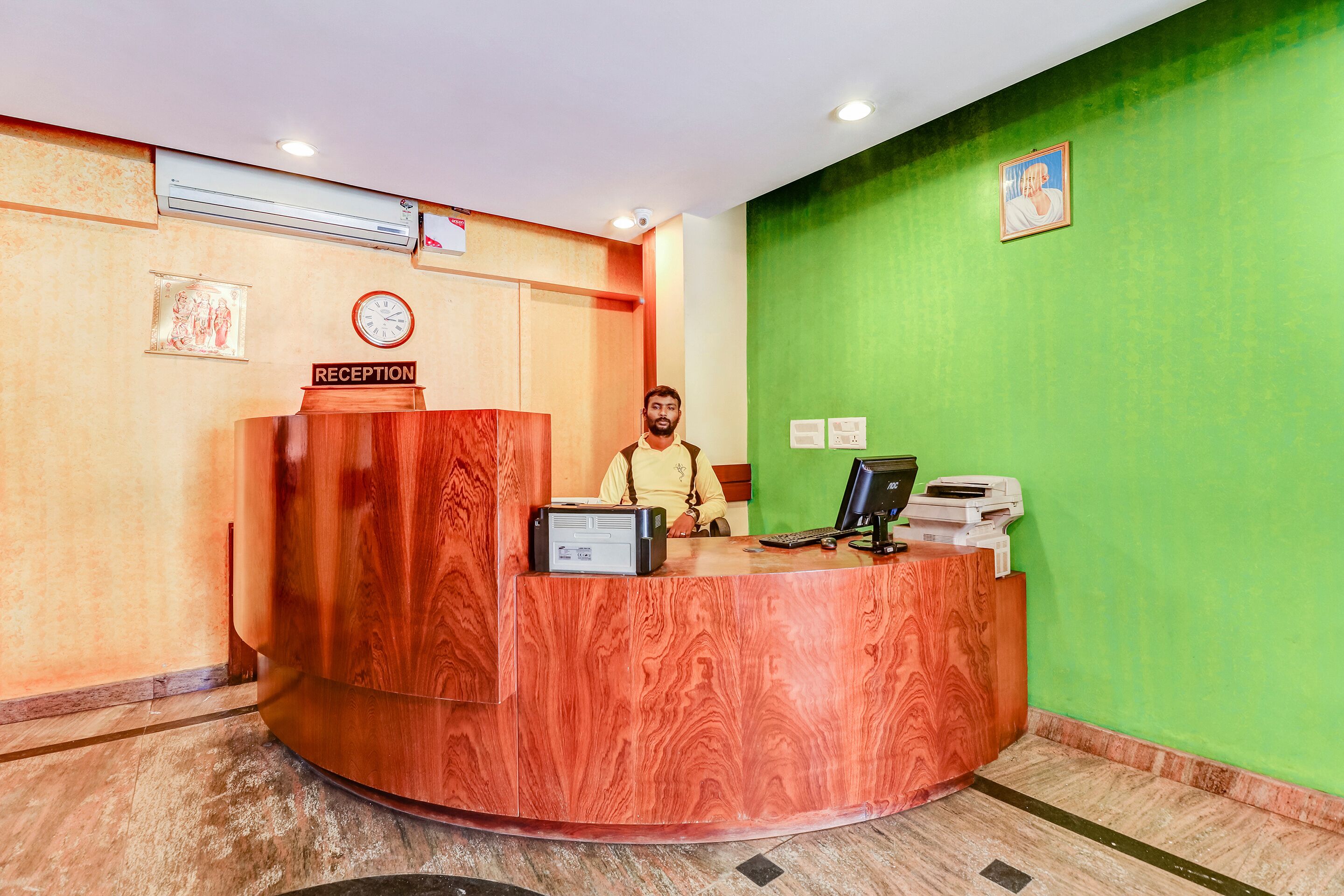 Hotel Basera Inn by OYO Rooms