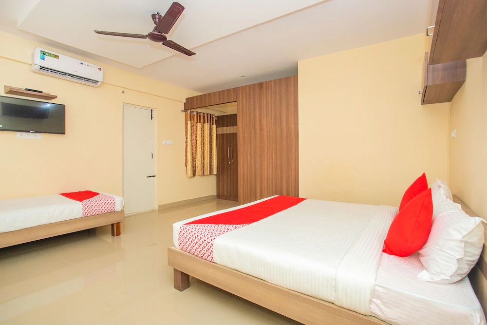 Hotel Blueberry by OYO Rooms