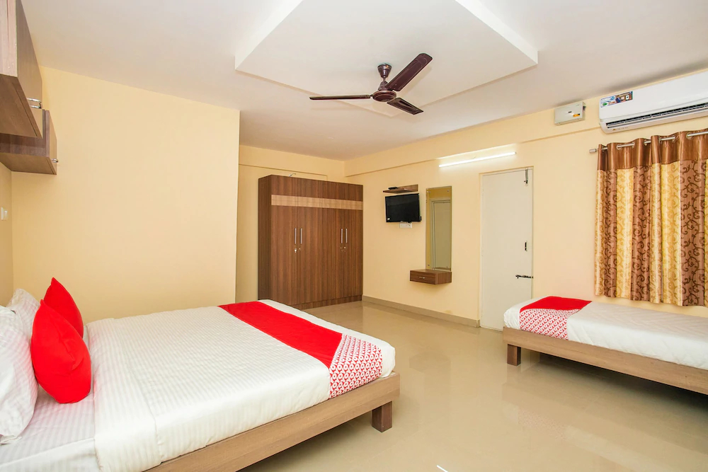 Hotel Blueberry by OYO Rooms