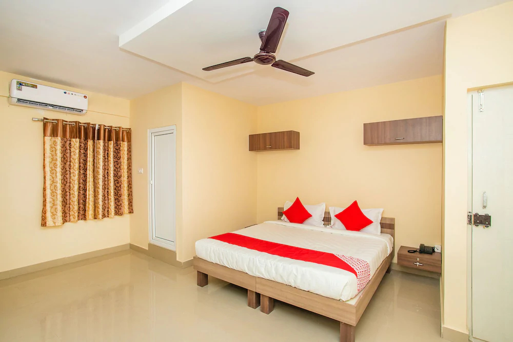 Hotel Blueberry by OYO Rooms