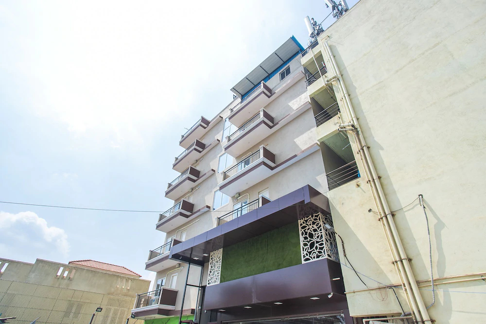 Hotel Blueberry by OYO Rooms