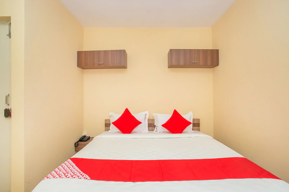 Hotel Blueberry by OYO Rooms