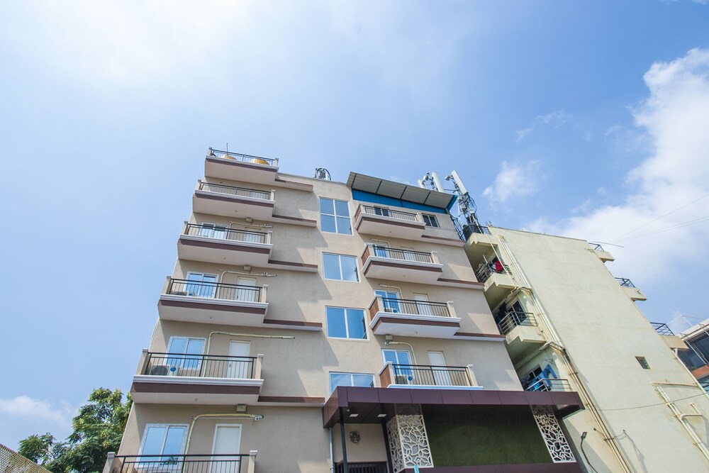 Hotel Blueberry by OYO Rooms