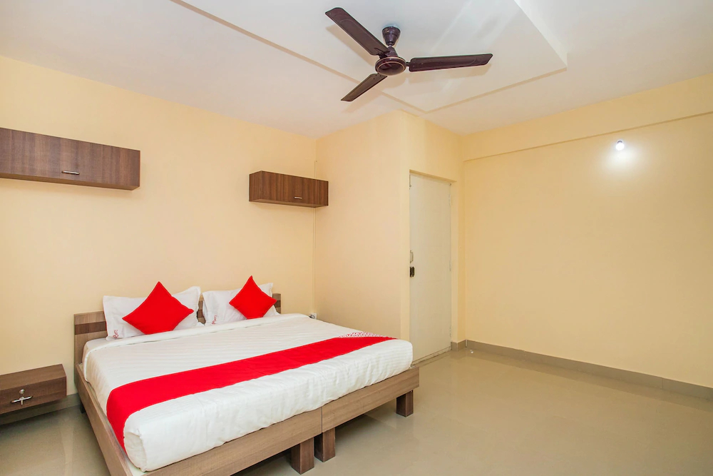 Hotel Blueberry by OYO Rooms
