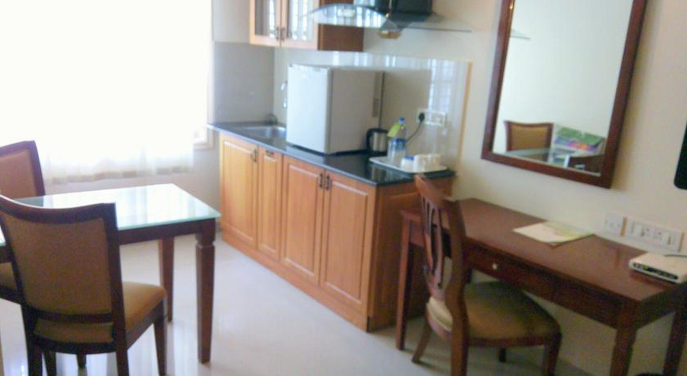 Hyde Park Aparthotel