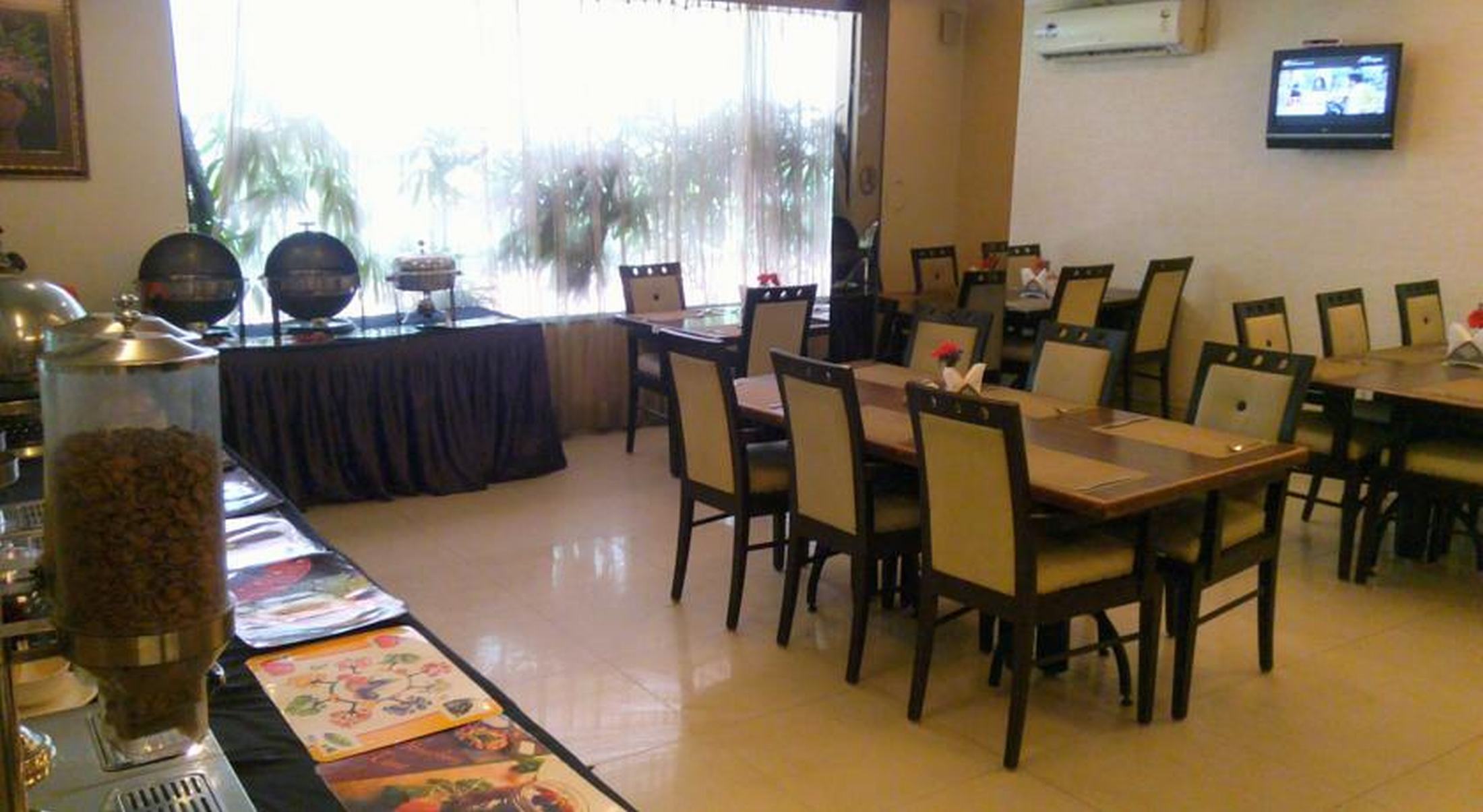 Hyde Park Aparthotel