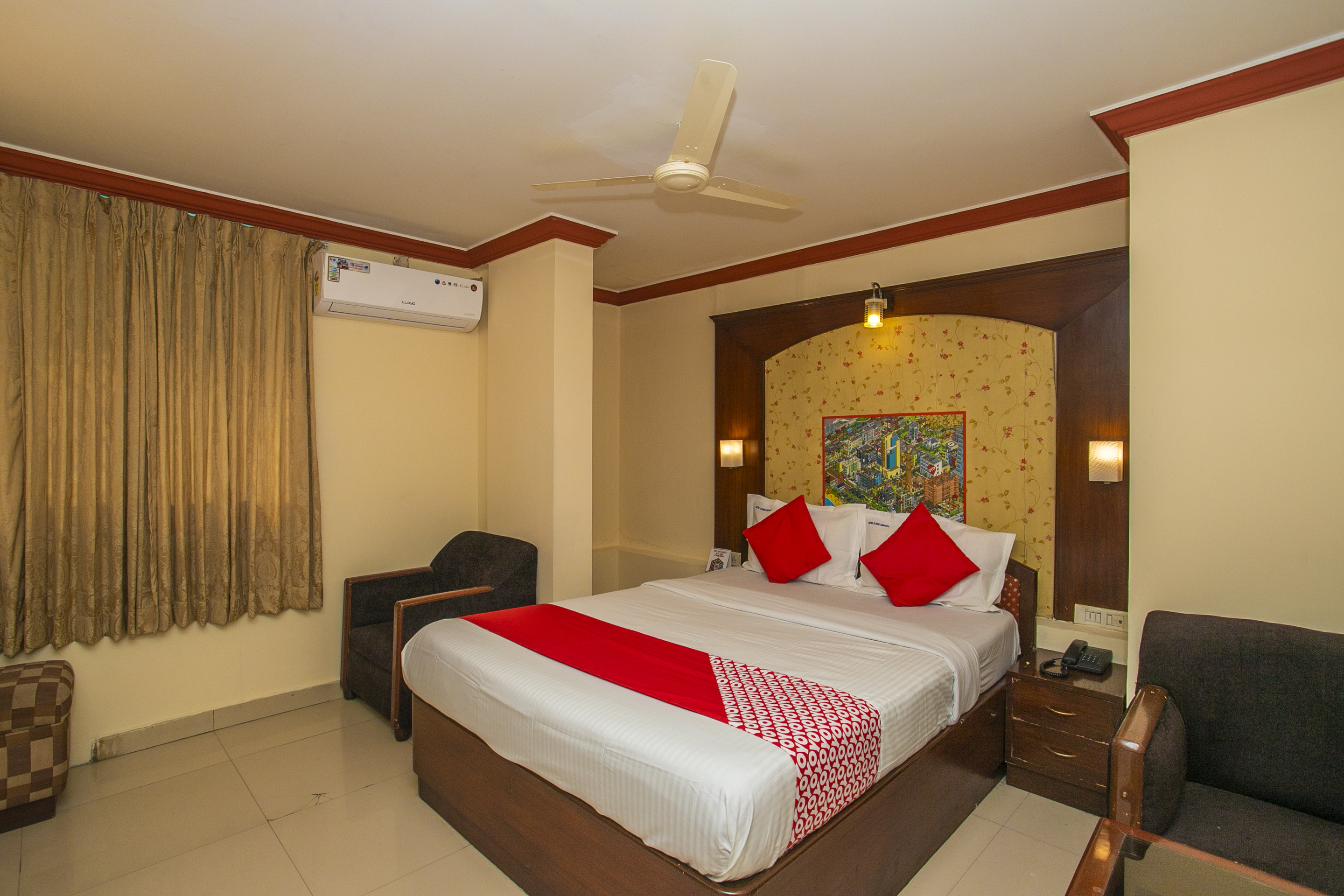 Capital O 19227 Hotel Classic Comfort