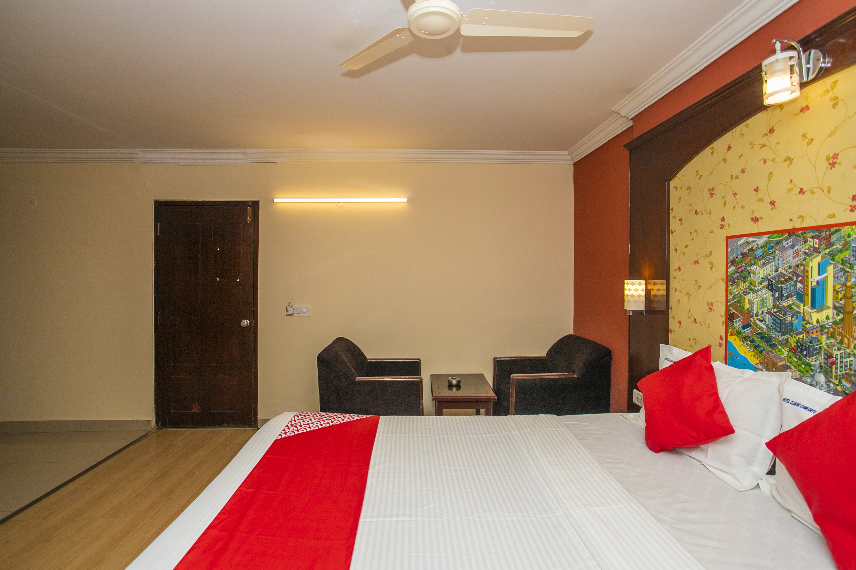 Capital O 19227 Hotel Classic Comfort