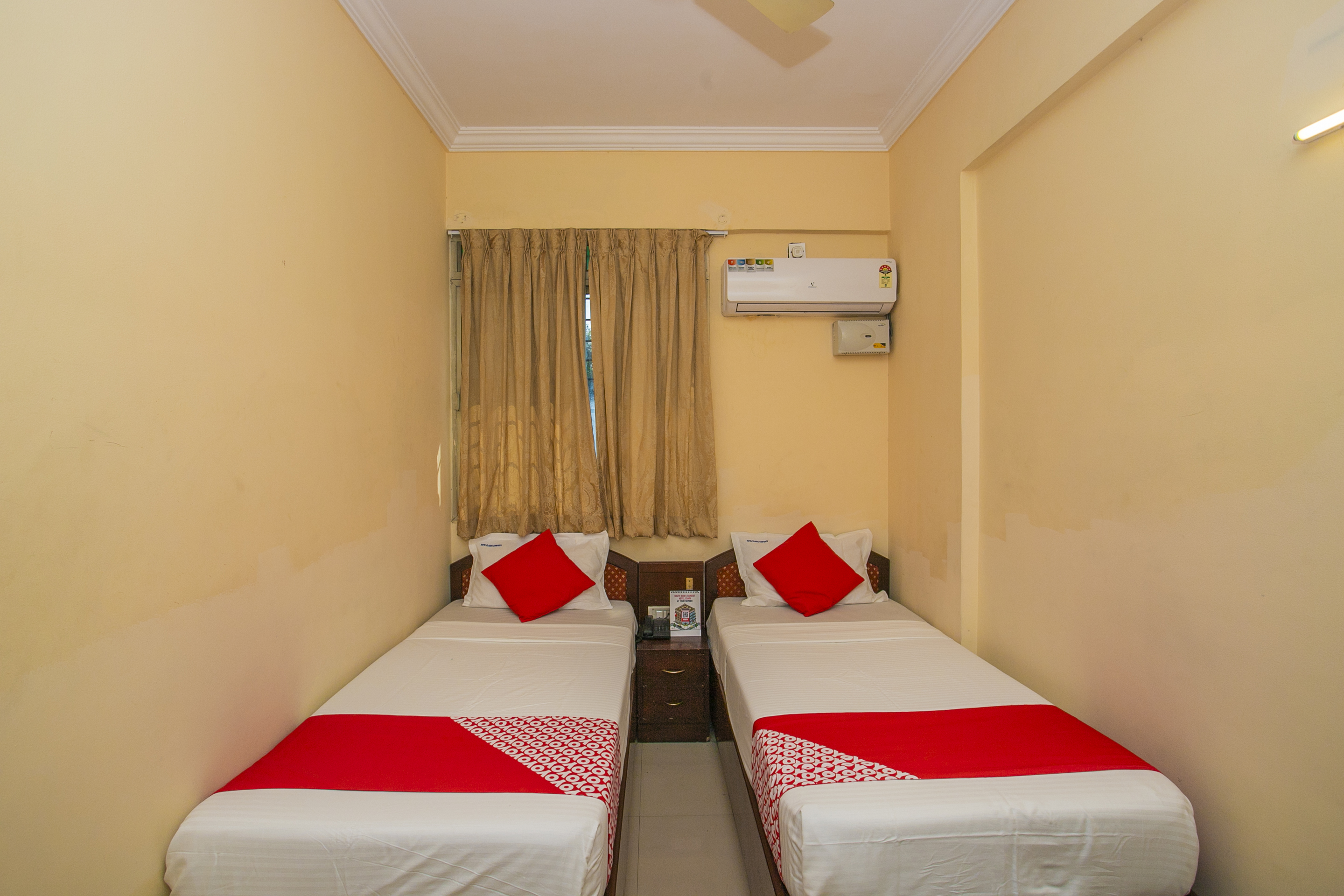 Capital O 19227 Hotel Classic Comfort