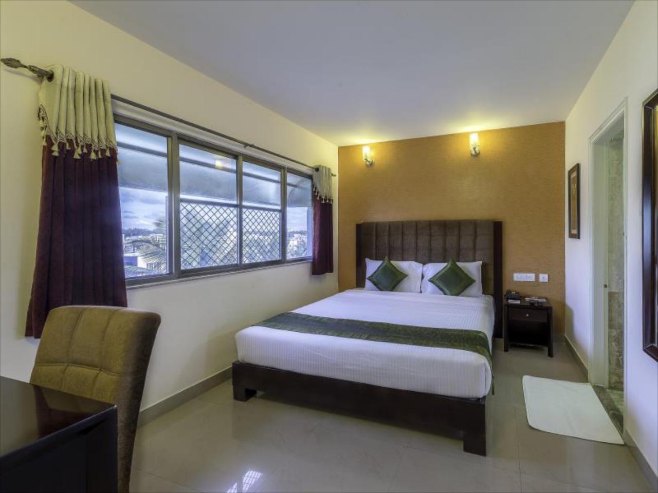 Hotel Crystal Castle