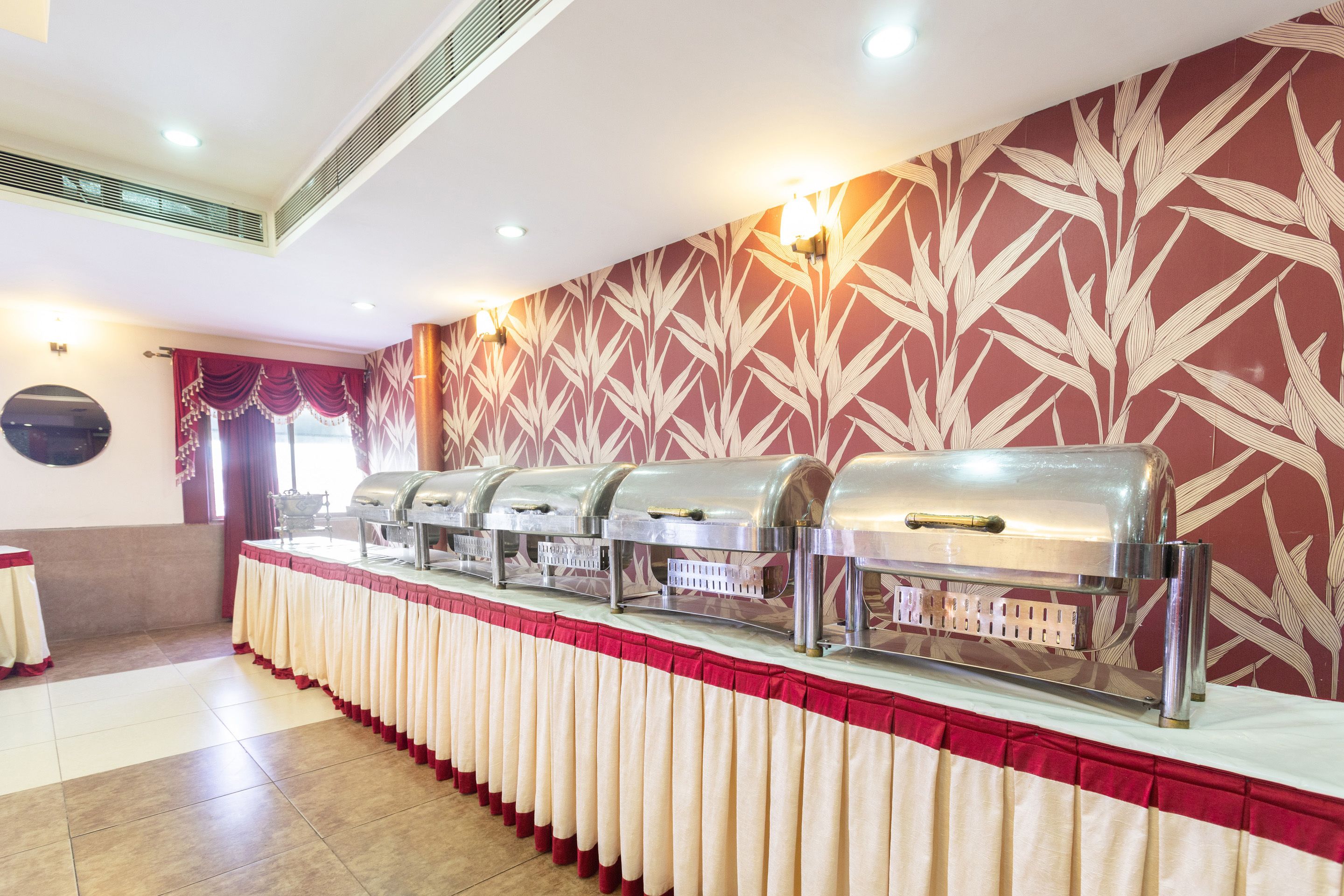 Hotel Crystal Castle by OYO Rooms
