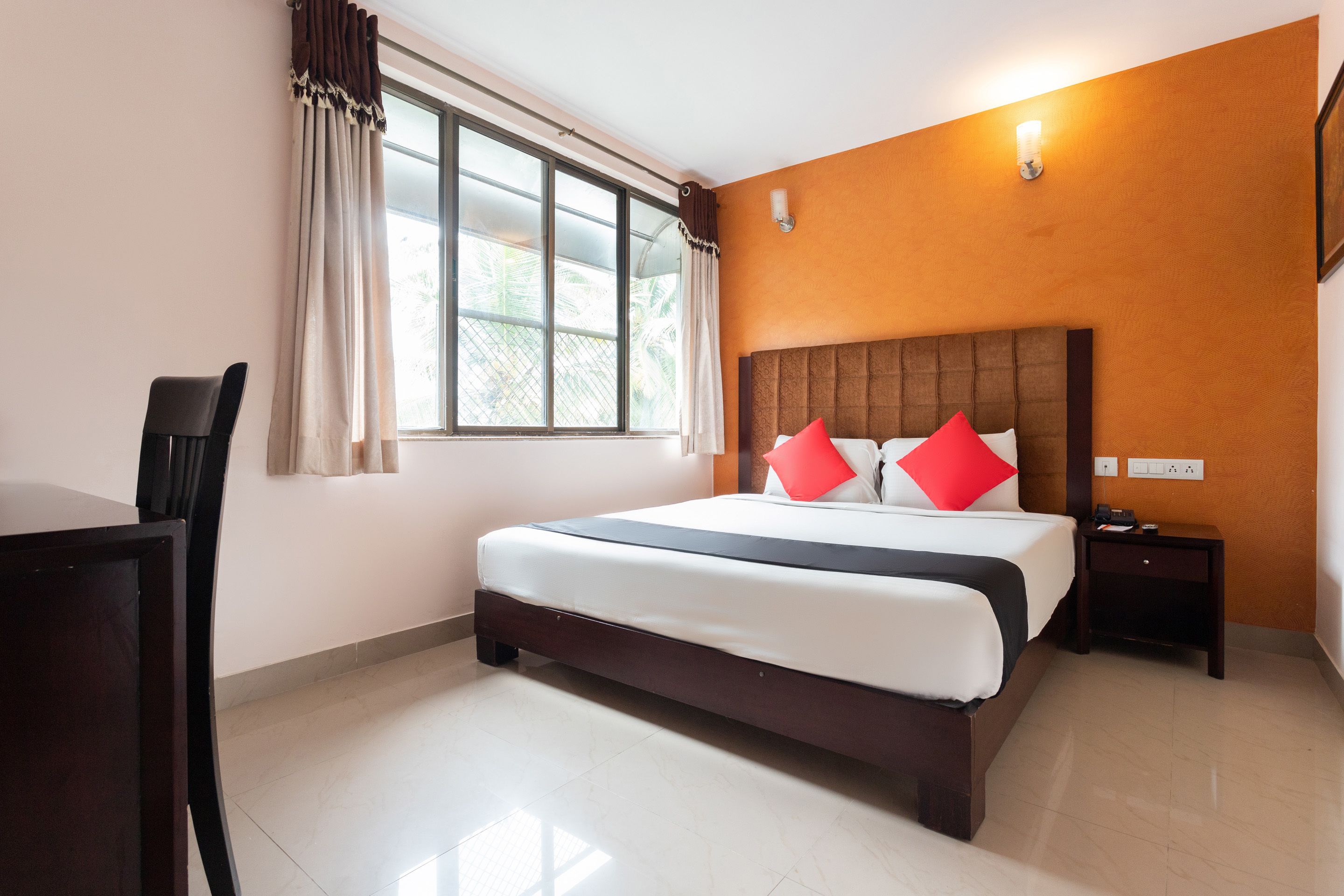 Hotel Crystal Castle by OYO Rooms