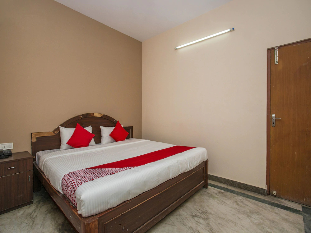 Hotel Diamond Paradise by OYO Rooms