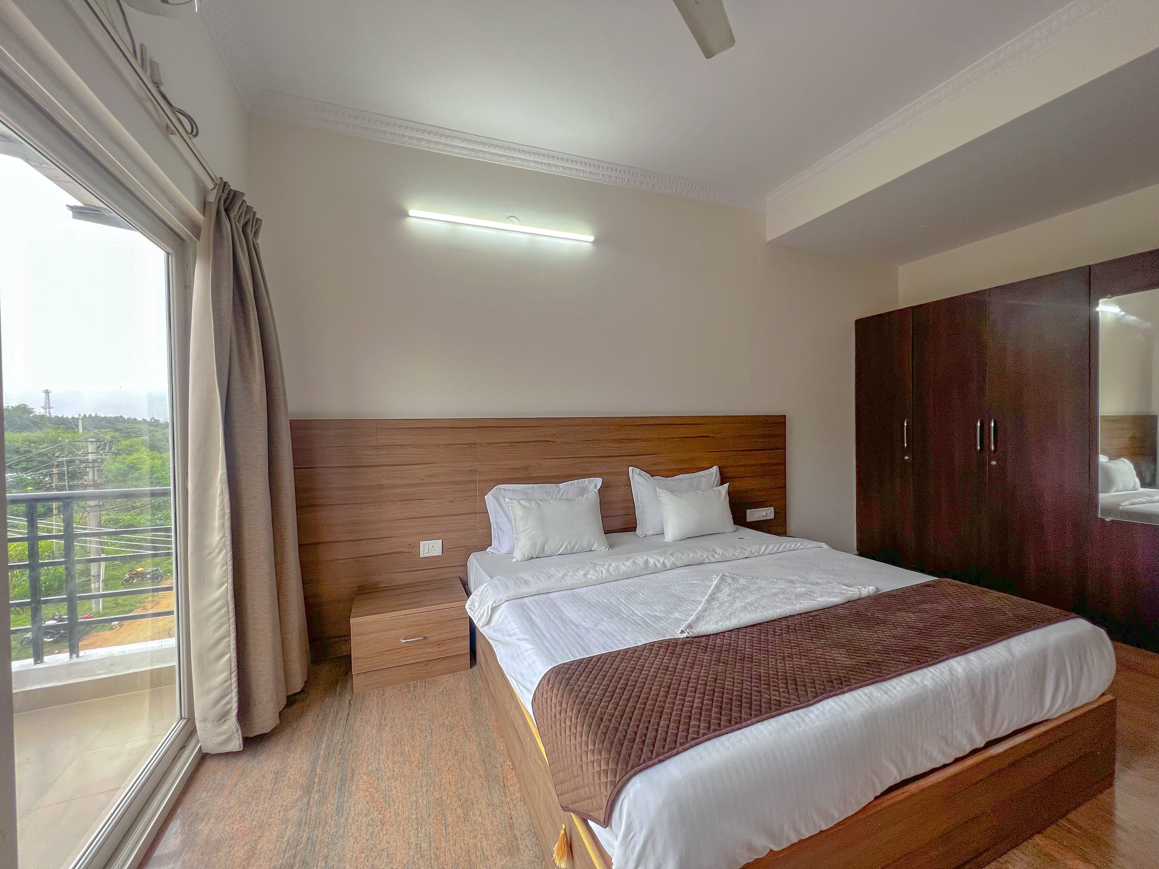 Hotel Elite by Agira