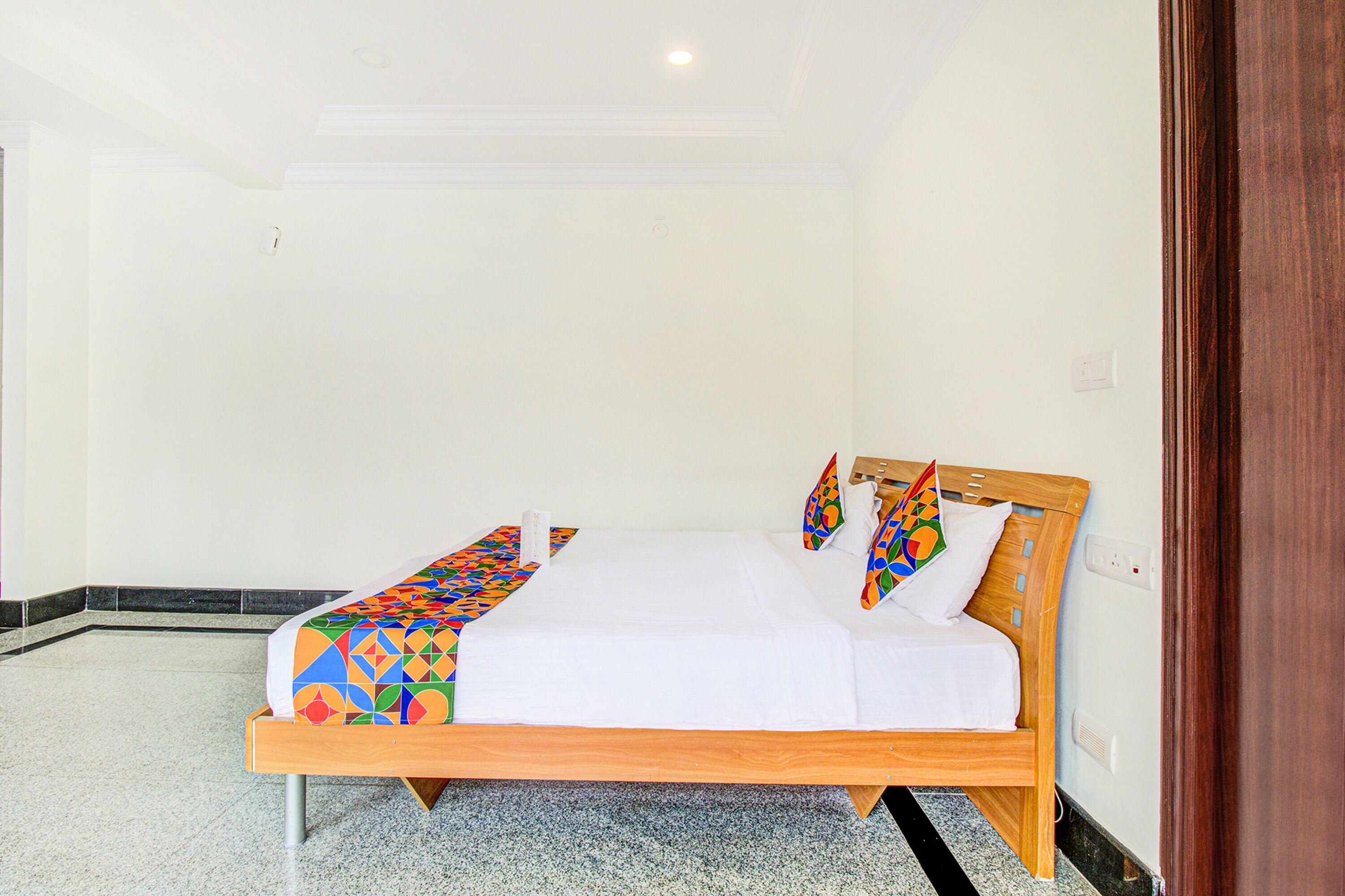 Hotel Emara Grand By FabHotel