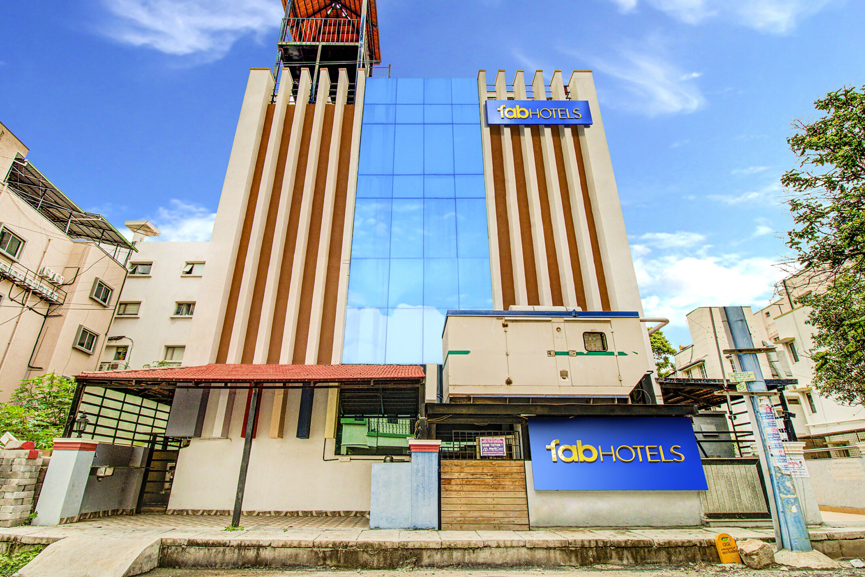 Hotel Emara Grand By FabHotel