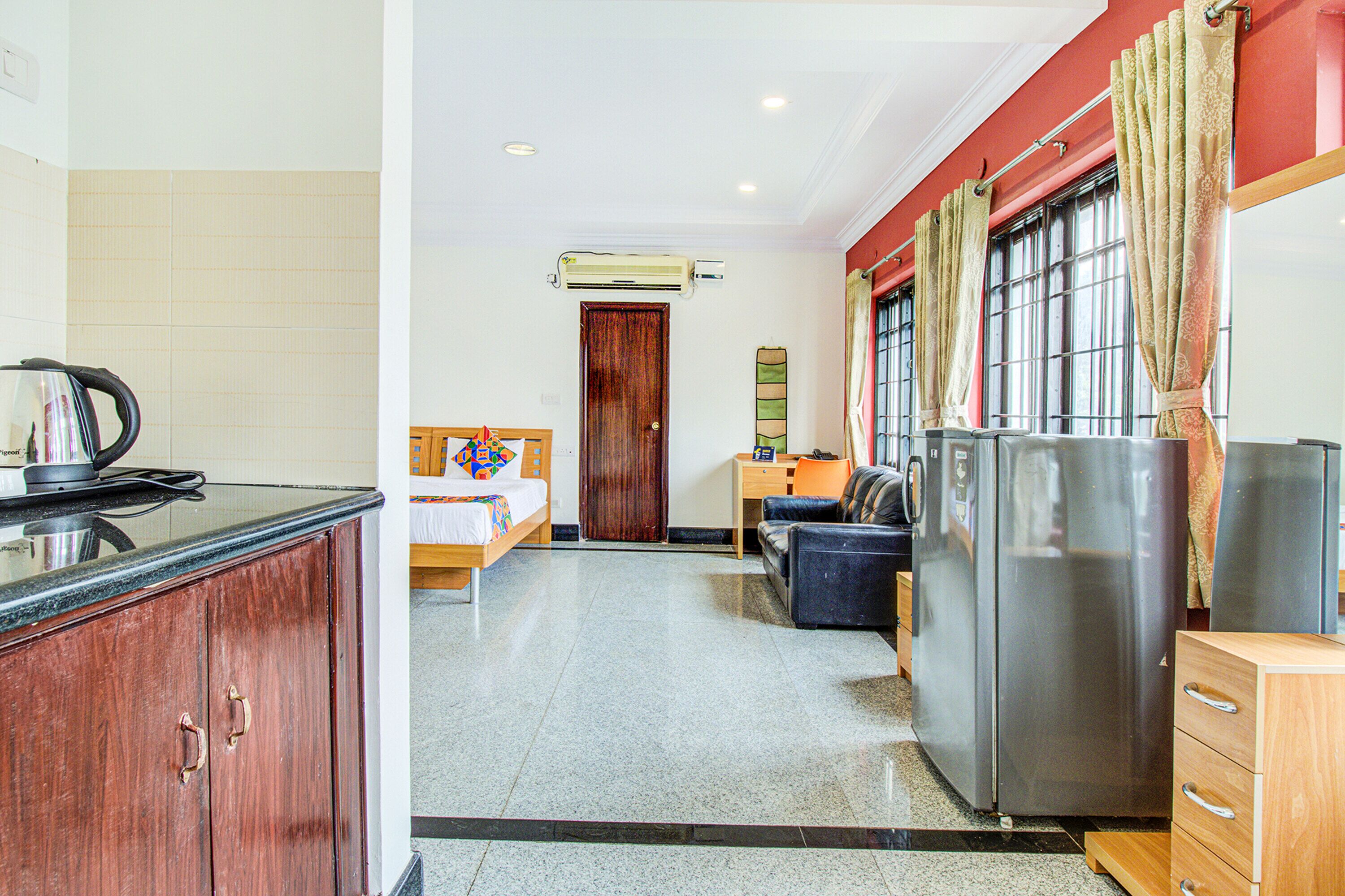 Hotel Emara Grand By FabHotel