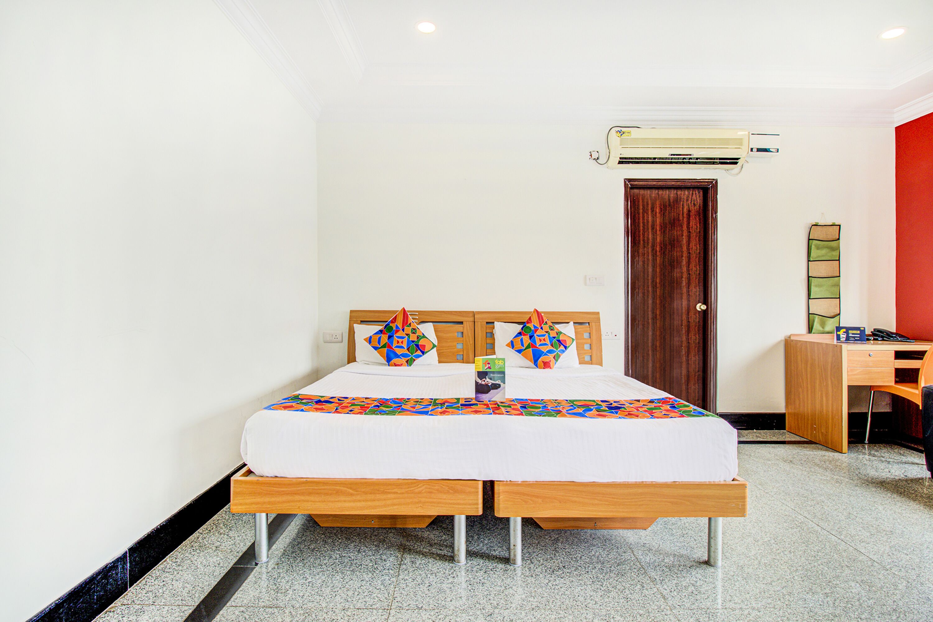 Hotel Emara Grand By FabHotel