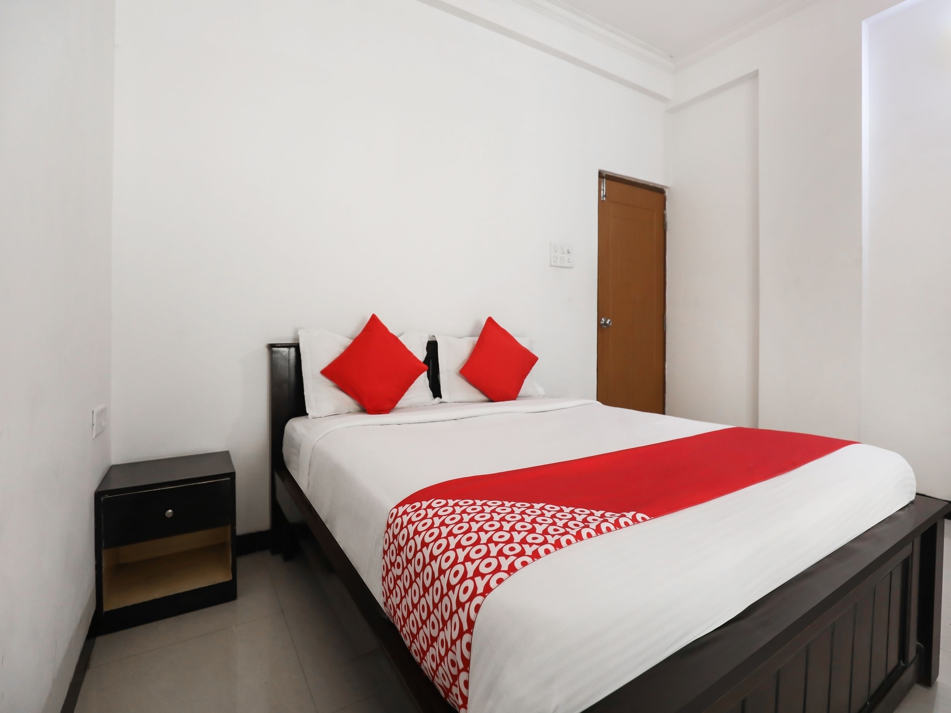 Hotel GMR 18 Grand by OYO Rooms
