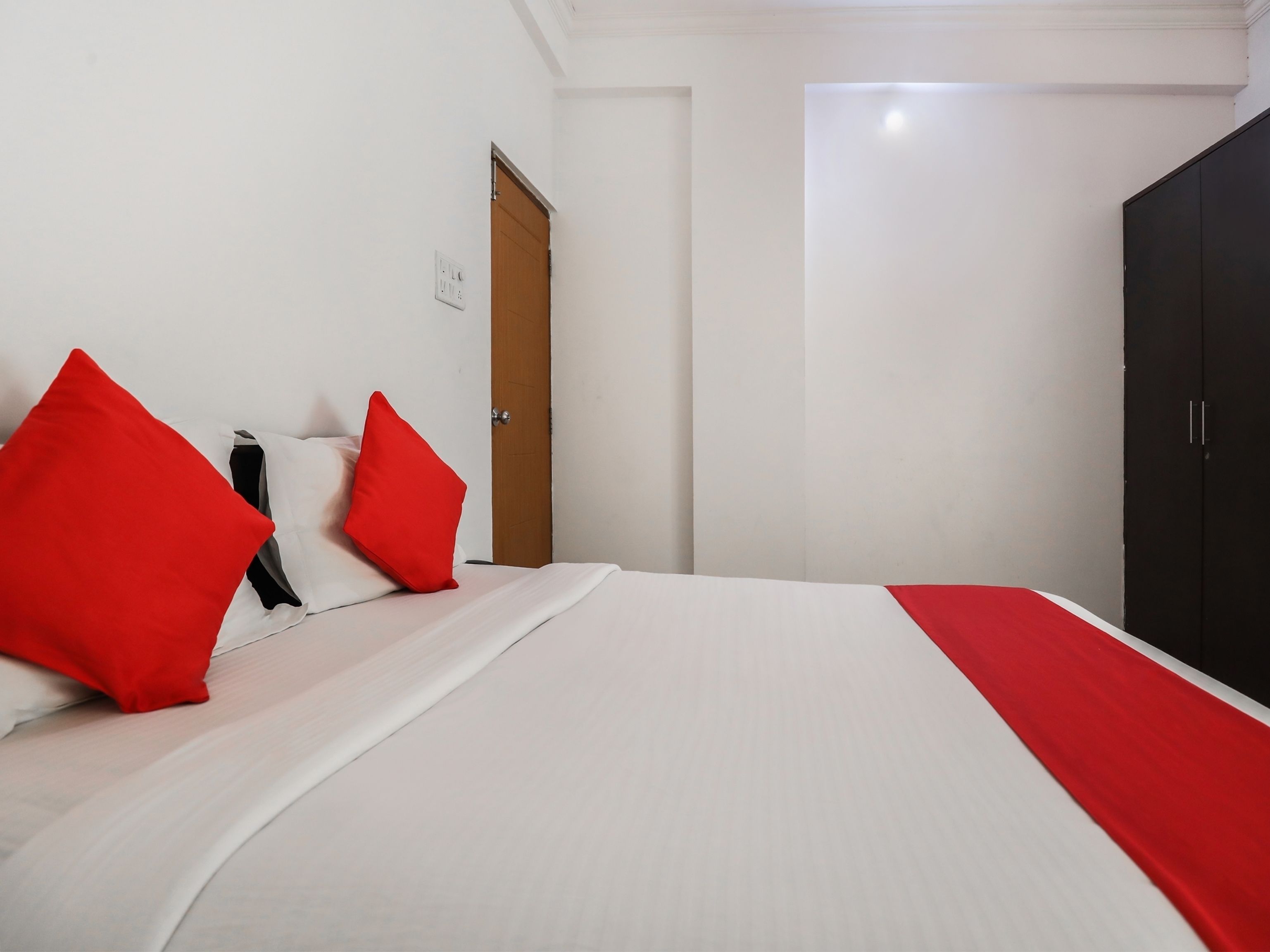 Hotel GMR 18 Grand by OYO Rooms
