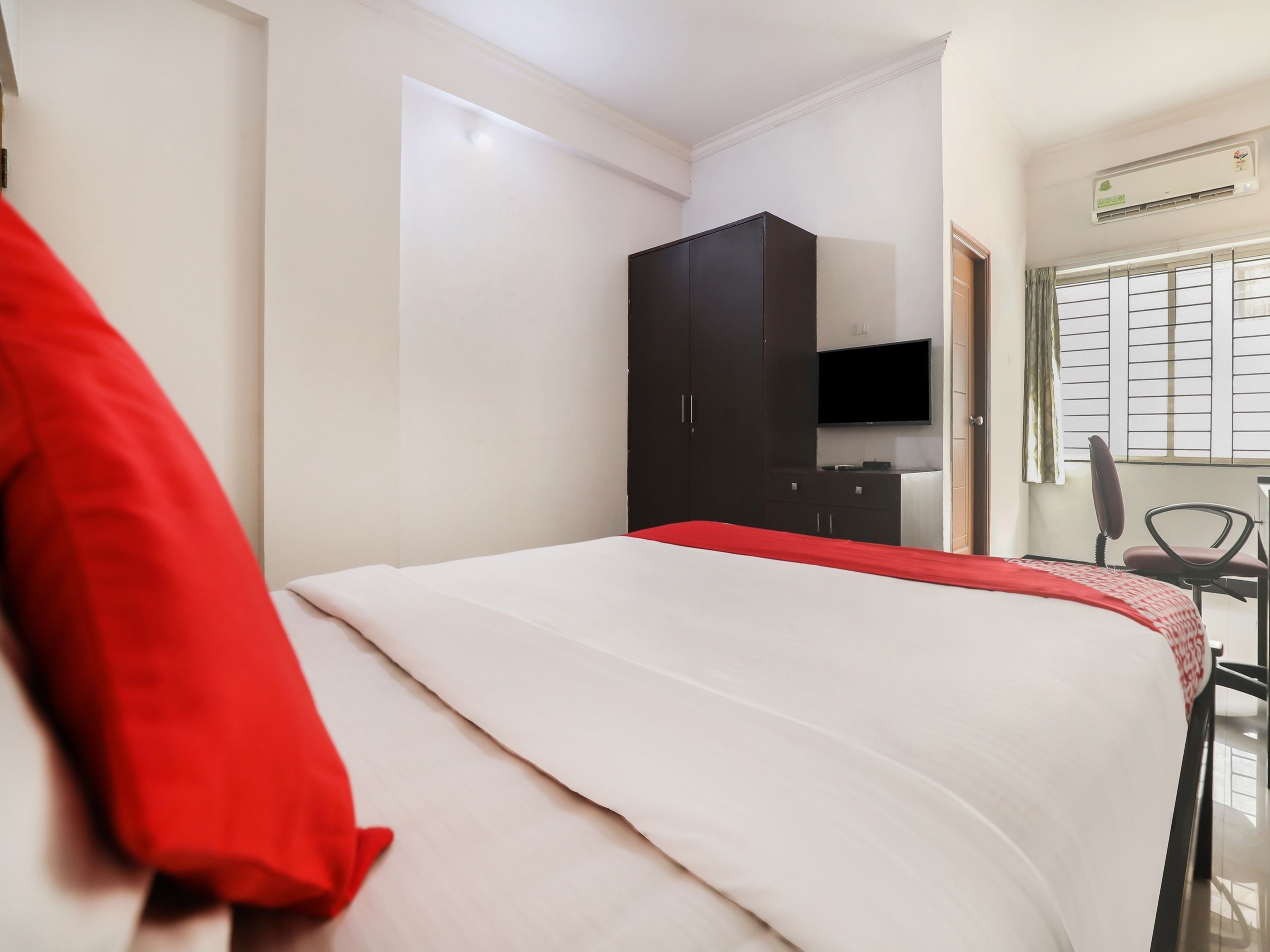 Hotel GMR 18 Grand by OYO Rooms