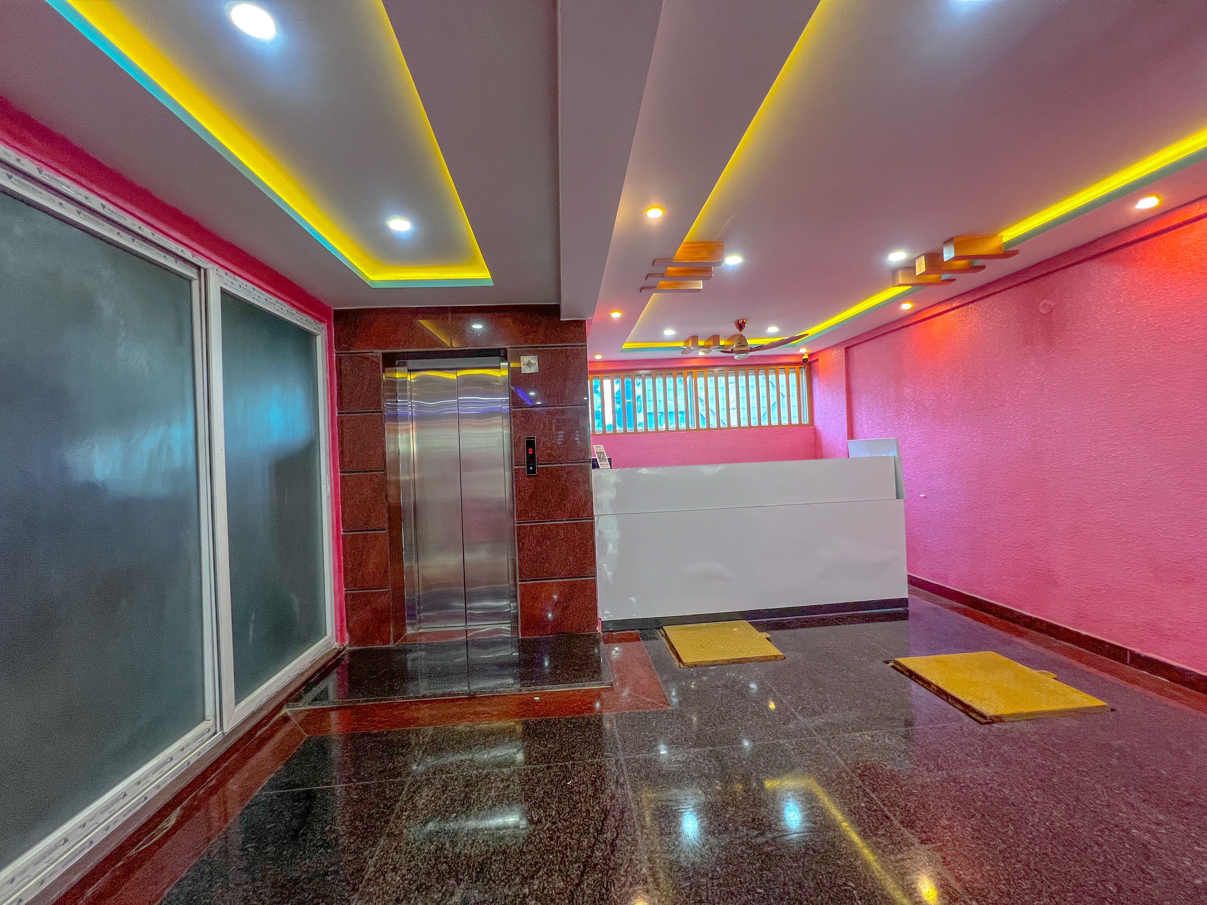 Hotel Grand Palace