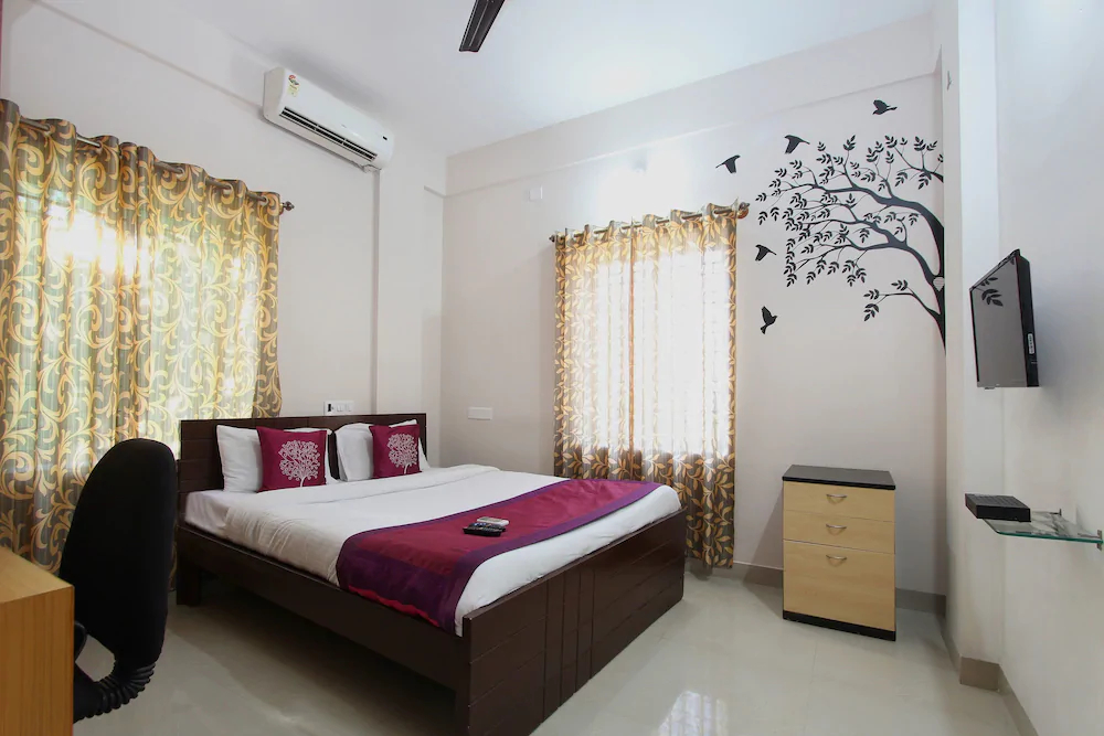 Hotel Home Comforts by OYO Rooms