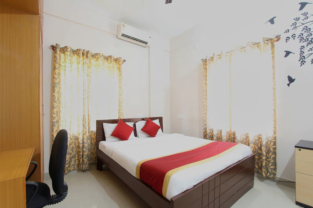 Hotel Home Comforts by OYO Rooms