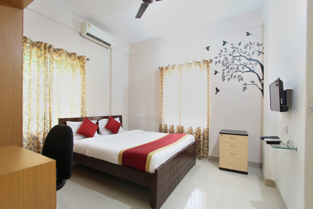 Hotel Home Comforts by OYO Rooms