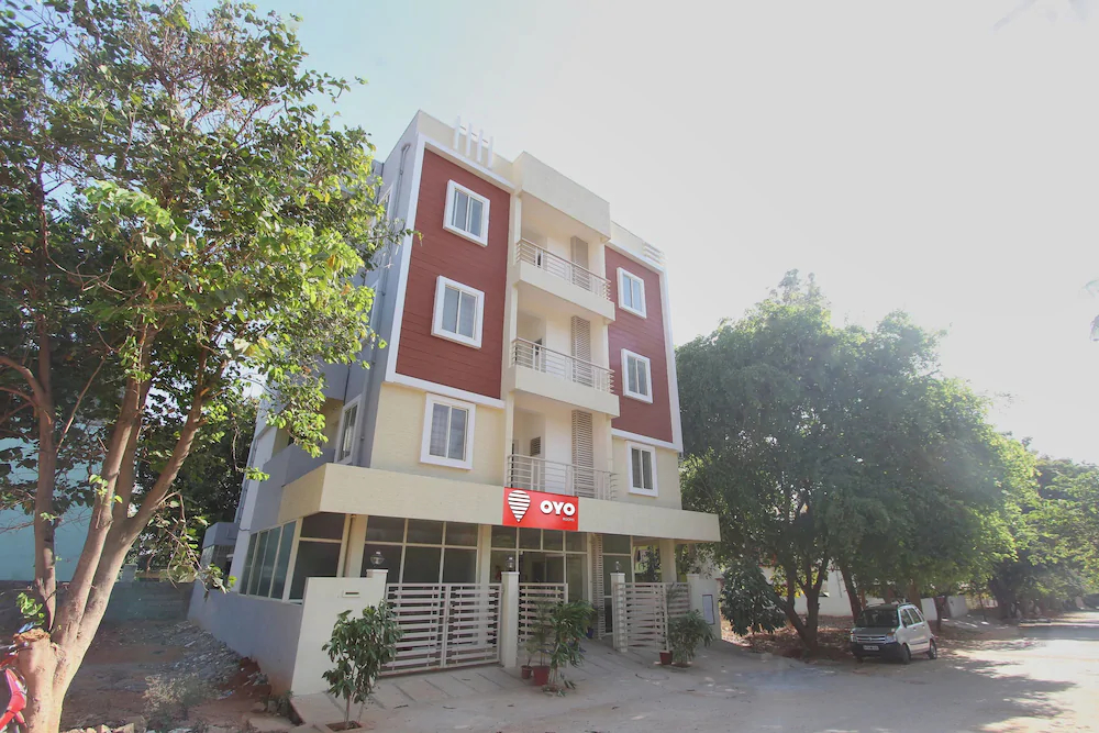Hotel Home Comforts by OYO Rooms