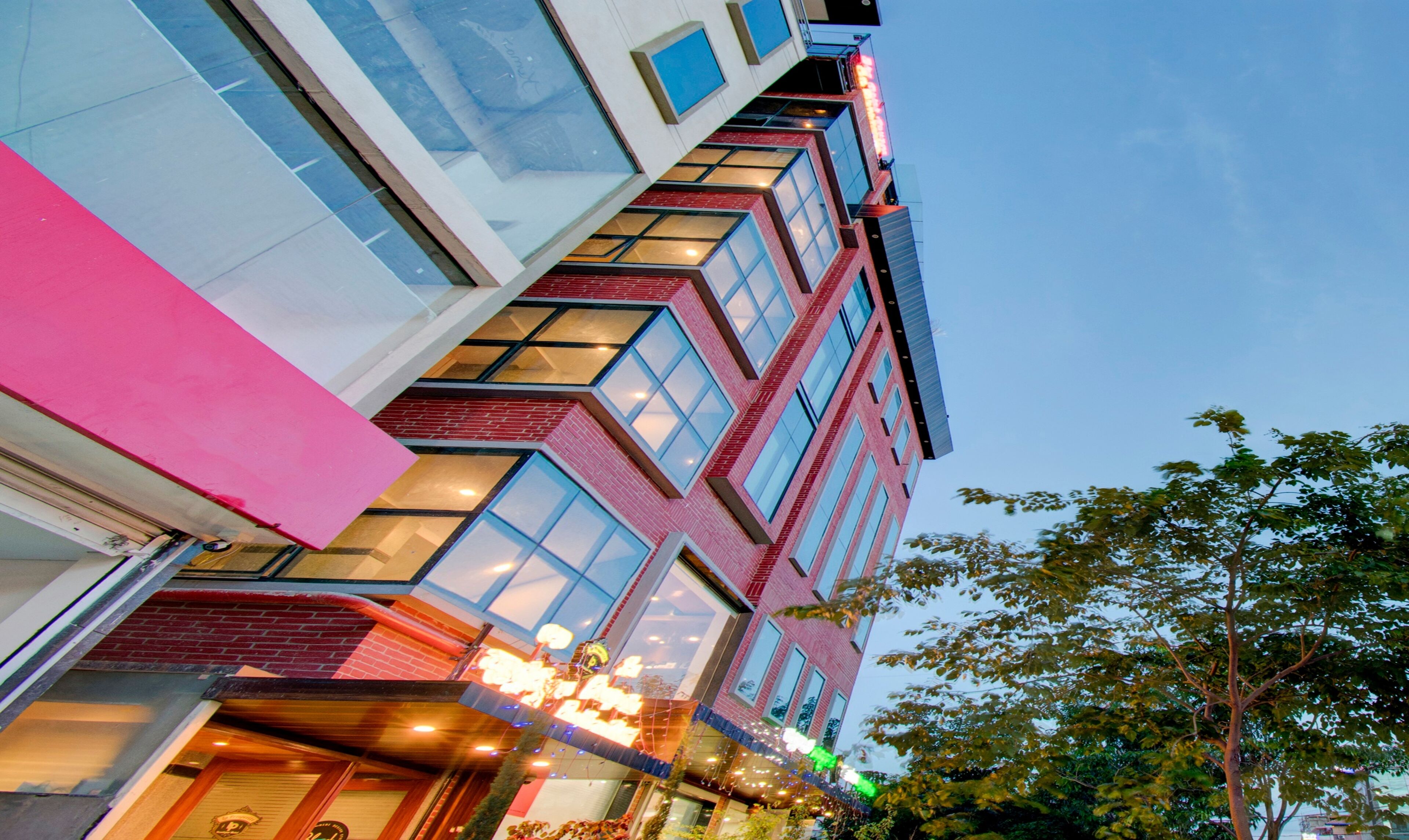 Hotel La Prosperite by OYO Rooms