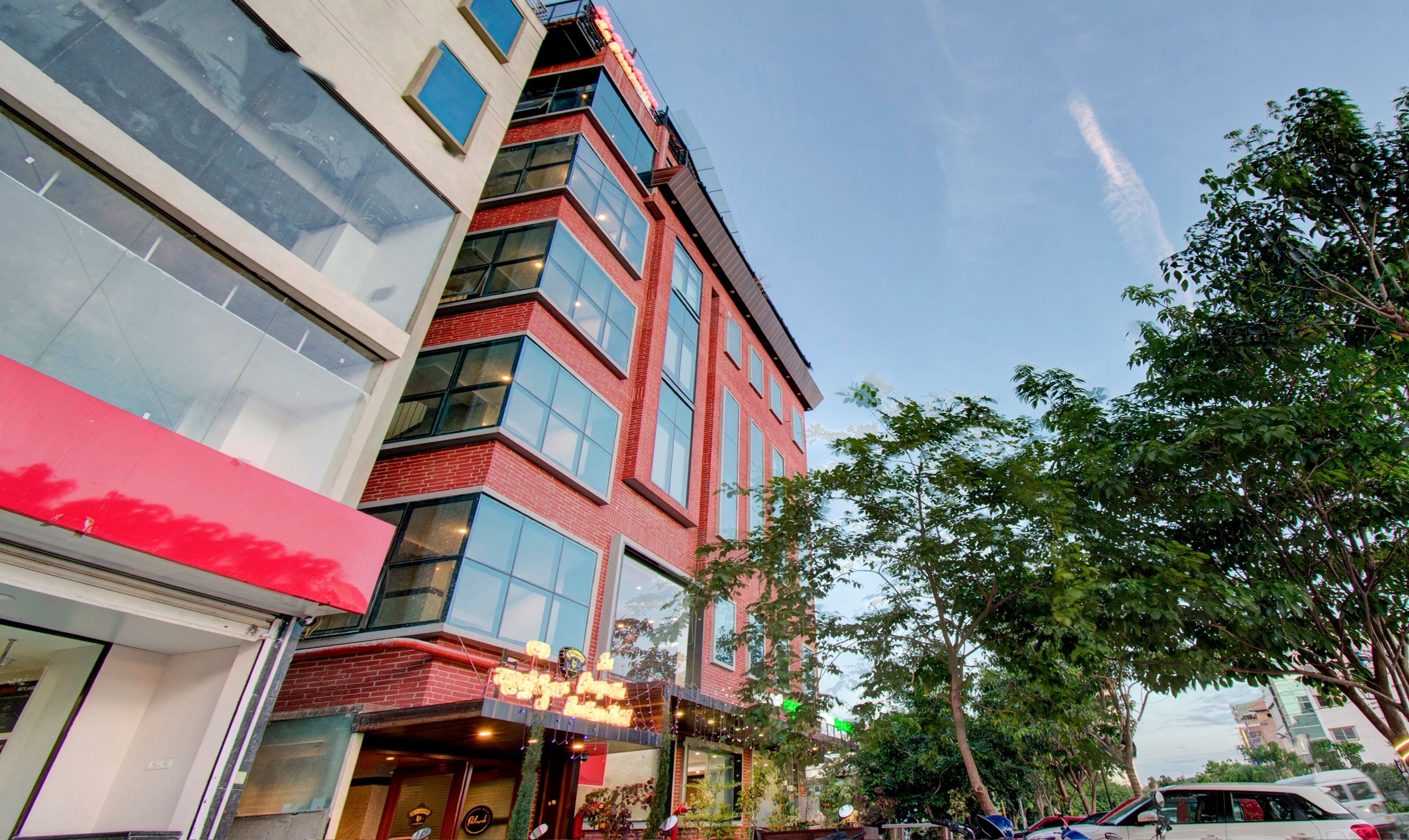Hotel La Prosperite by OYO Rooms