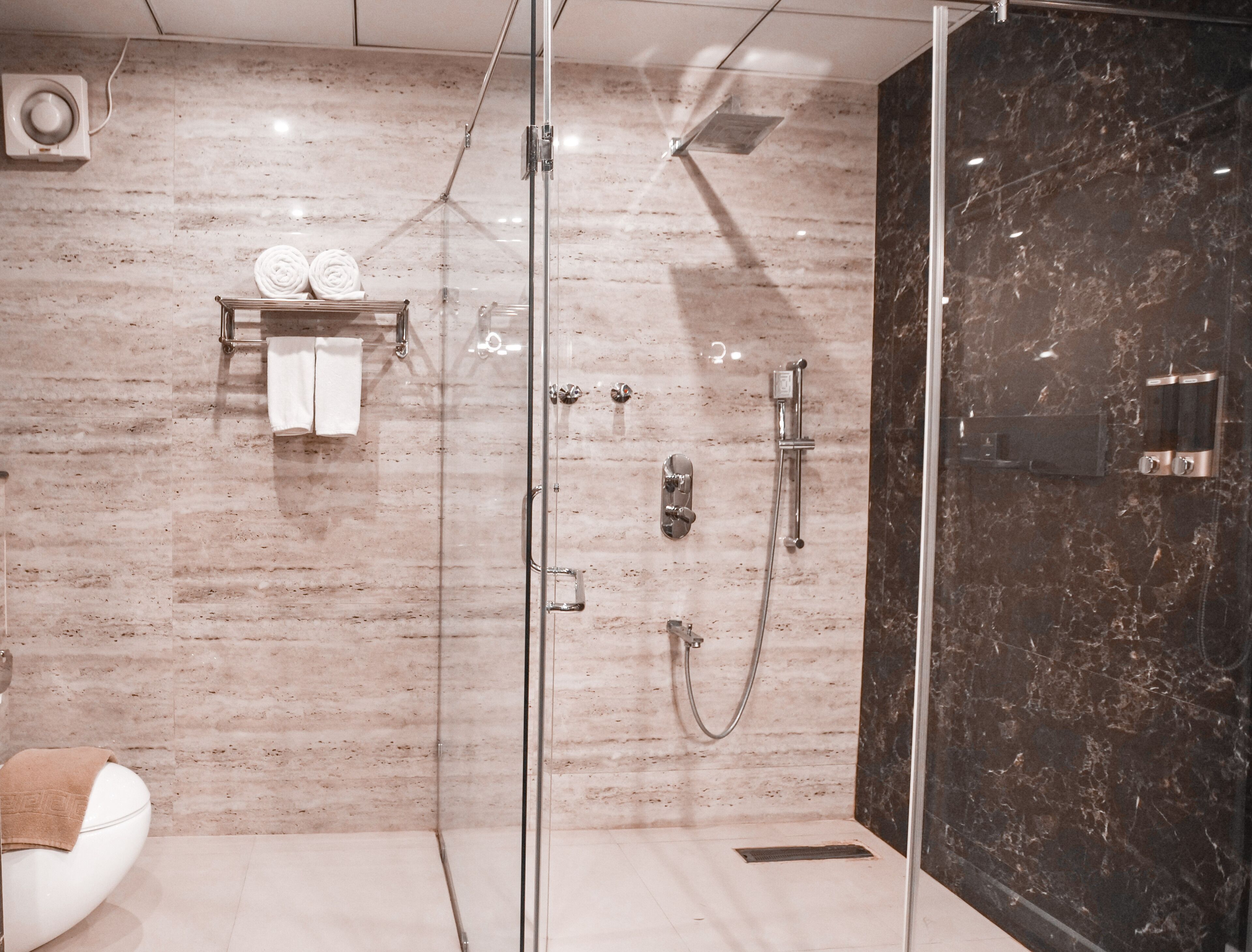 Hotel Leroy Grand - Yeshwanthpur