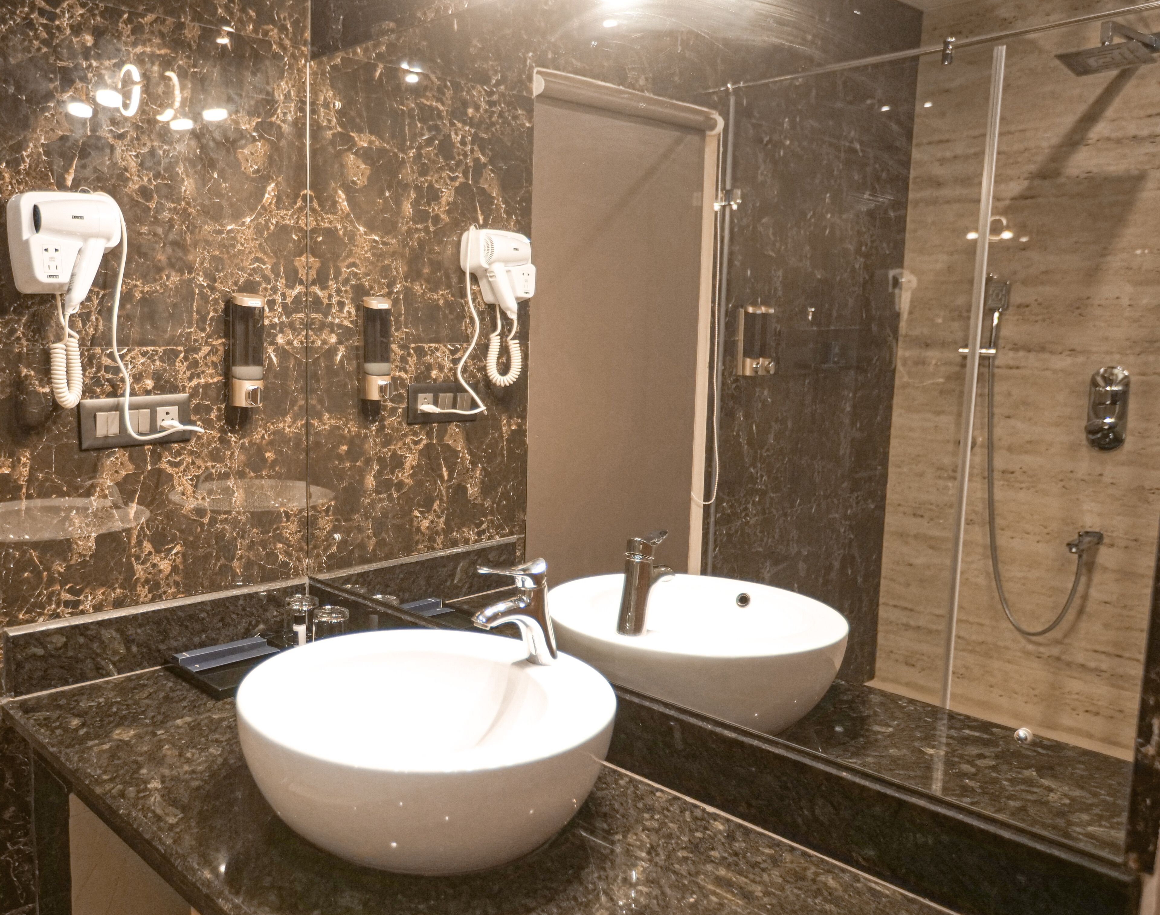 Hotel Leroy Grand - Yeshwanthpur