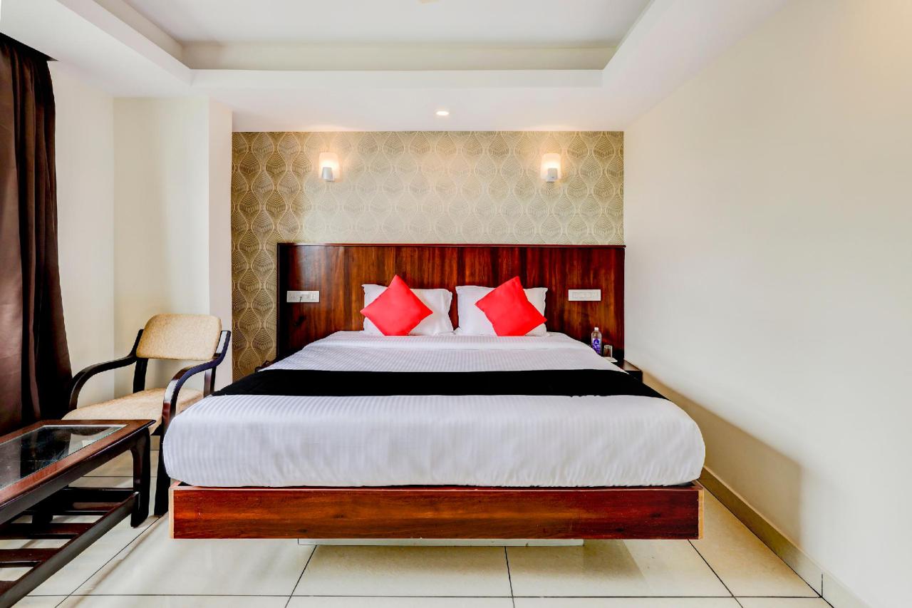 Hotello Whitefield by OYO Rooms