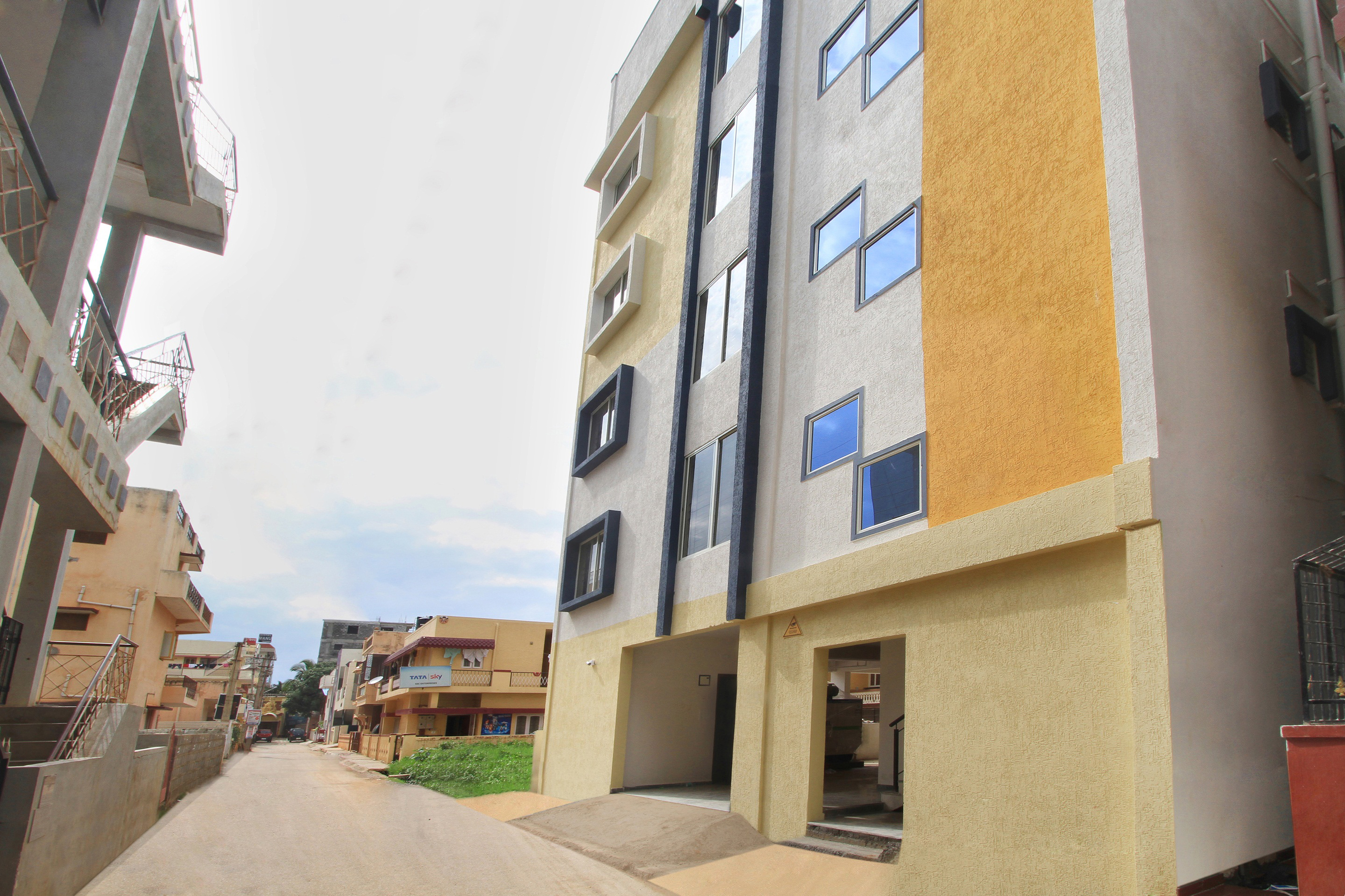 Hotel Manu Residency by OYO Rooms