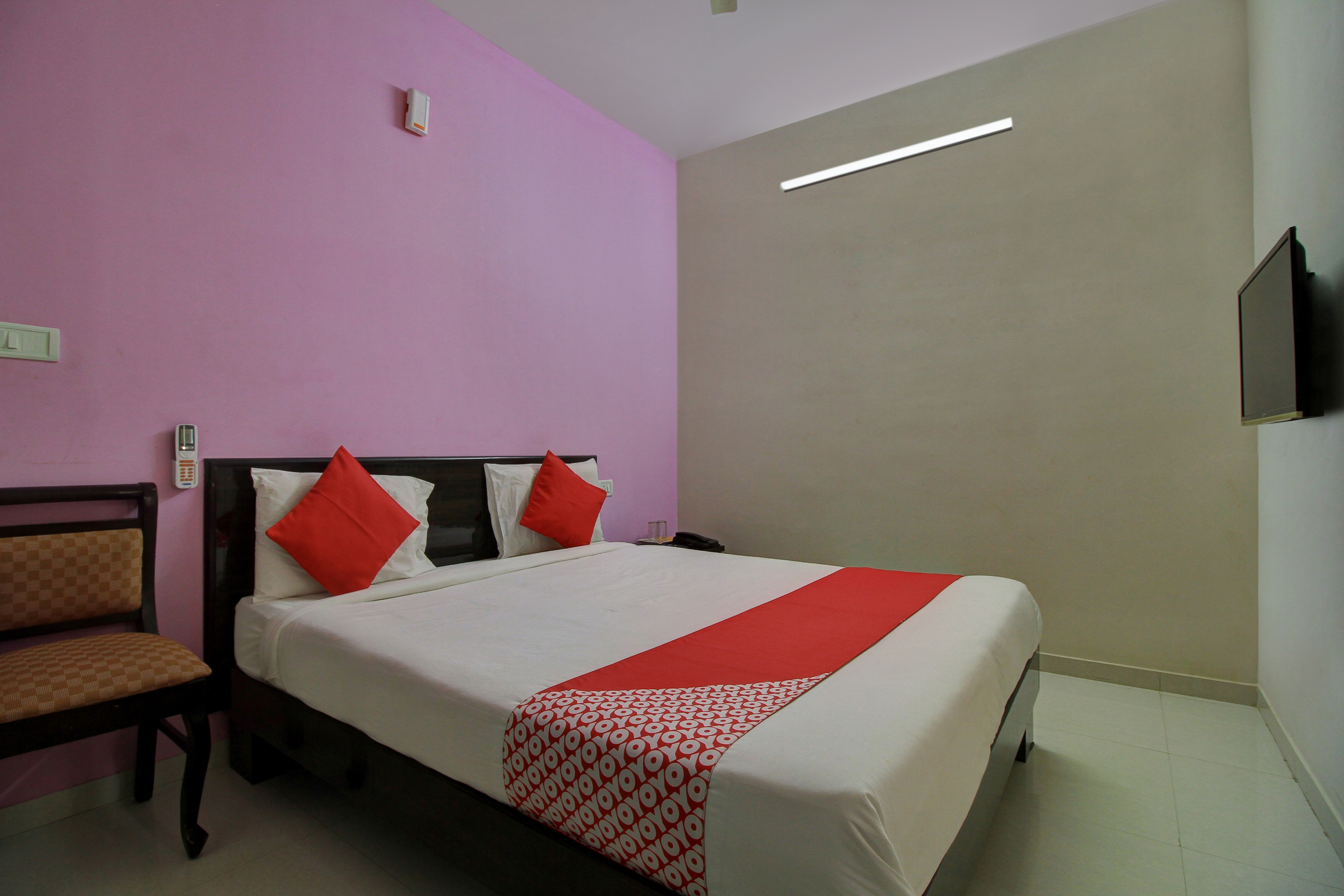 Hotel Manu Residency by OYO Rooms
