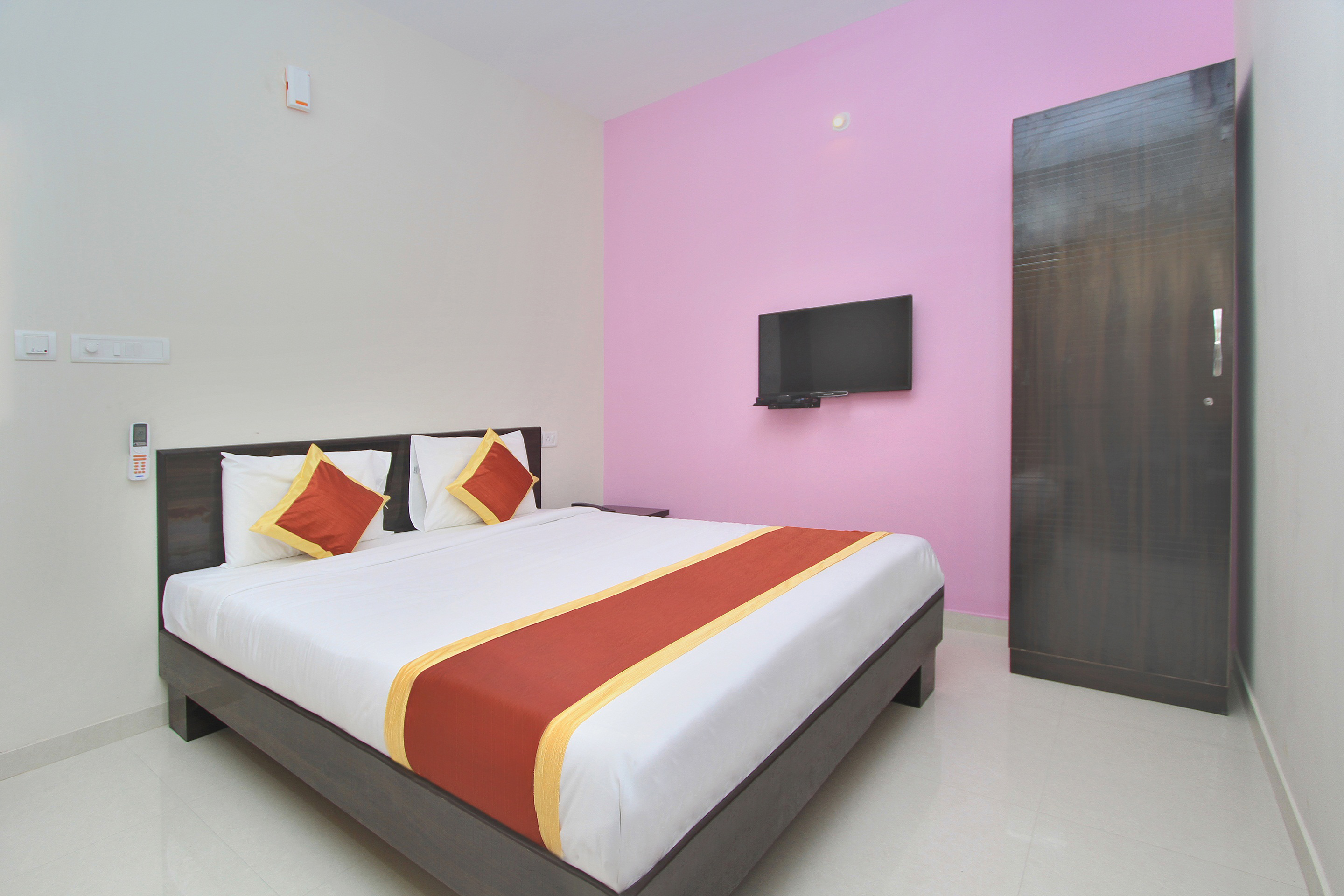 Hotel Manu Residency by OYO Rooms