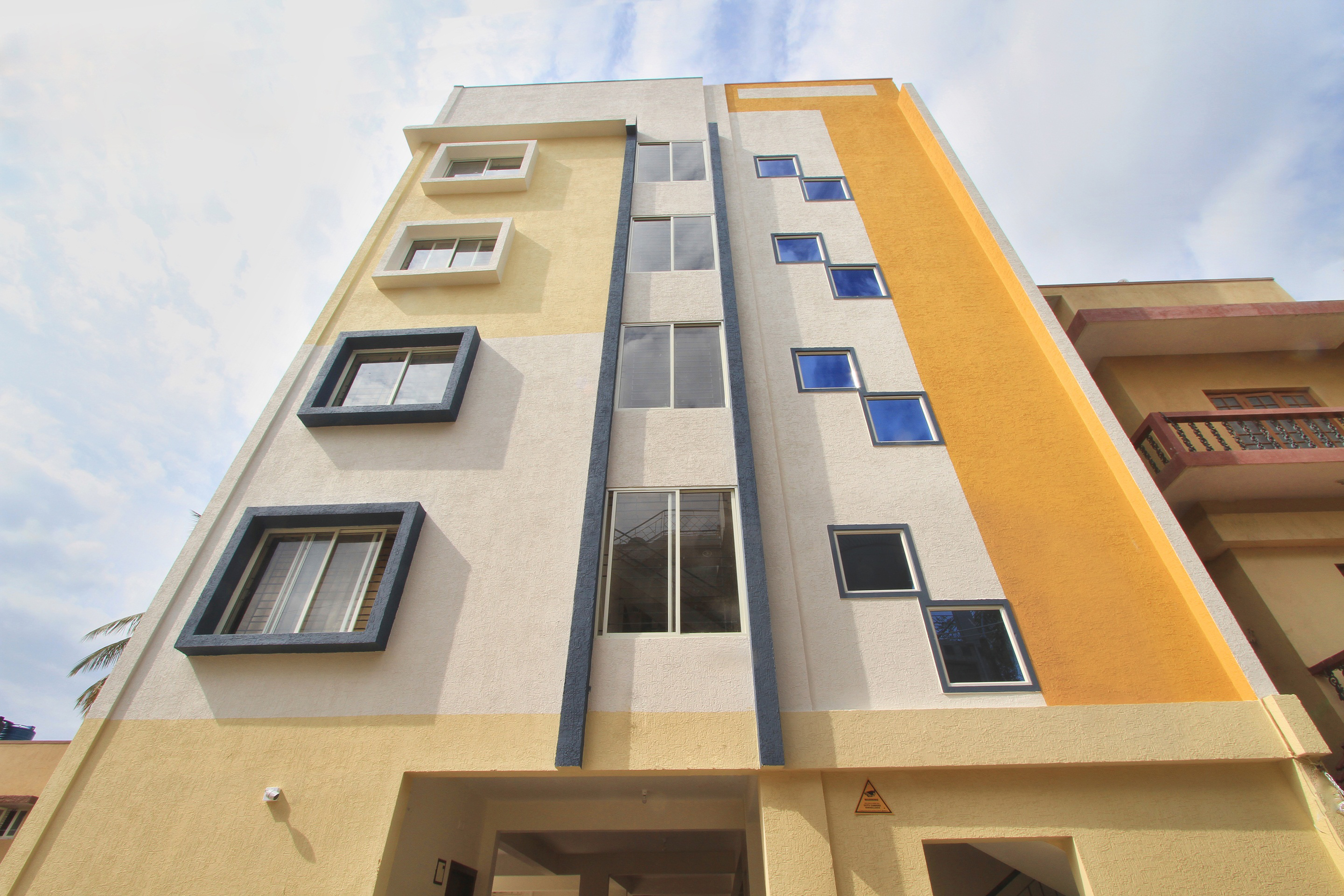 Hotel Manu Residency by OYO Rooms