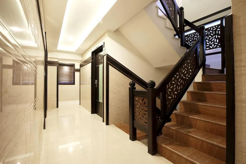 Hotel Monarch Stays