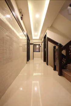 Hotel Monarch Stays