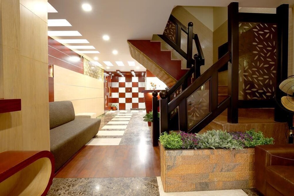 Hotel Monarch Stays