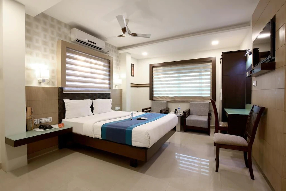 Hotel Monarch Stays