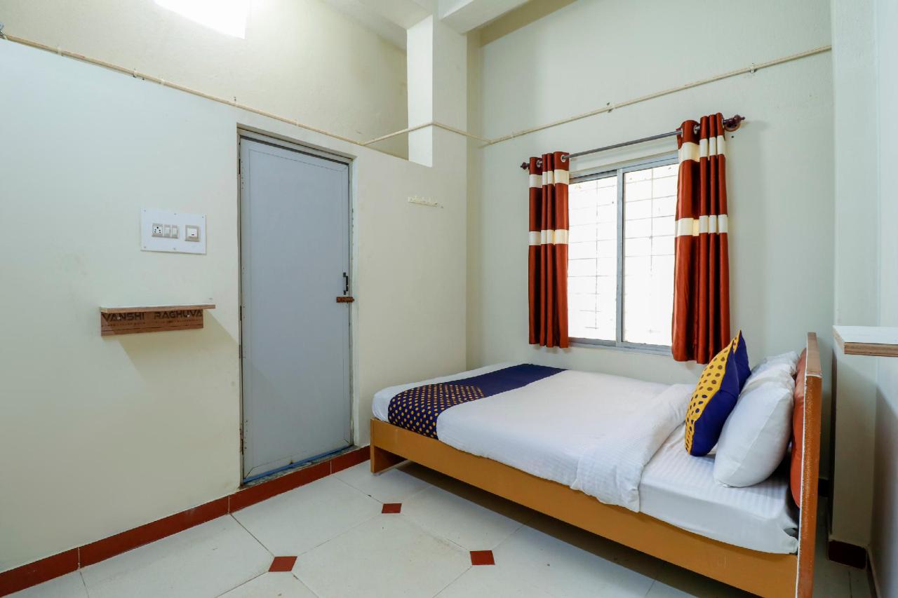 Hotel Mukunda Nilaya by OYO Rooms