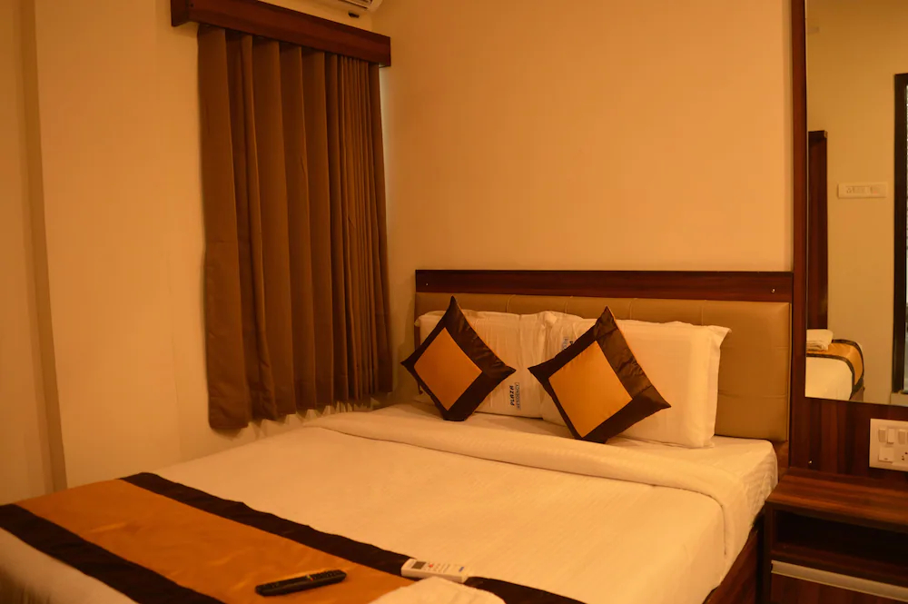 Hotel Plaza Residency