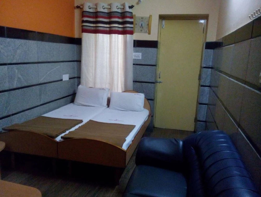Hotel Rathna Mahal Residency
