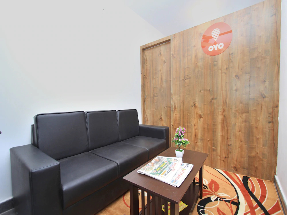 Hotel Royal Residence by OYO Rooms