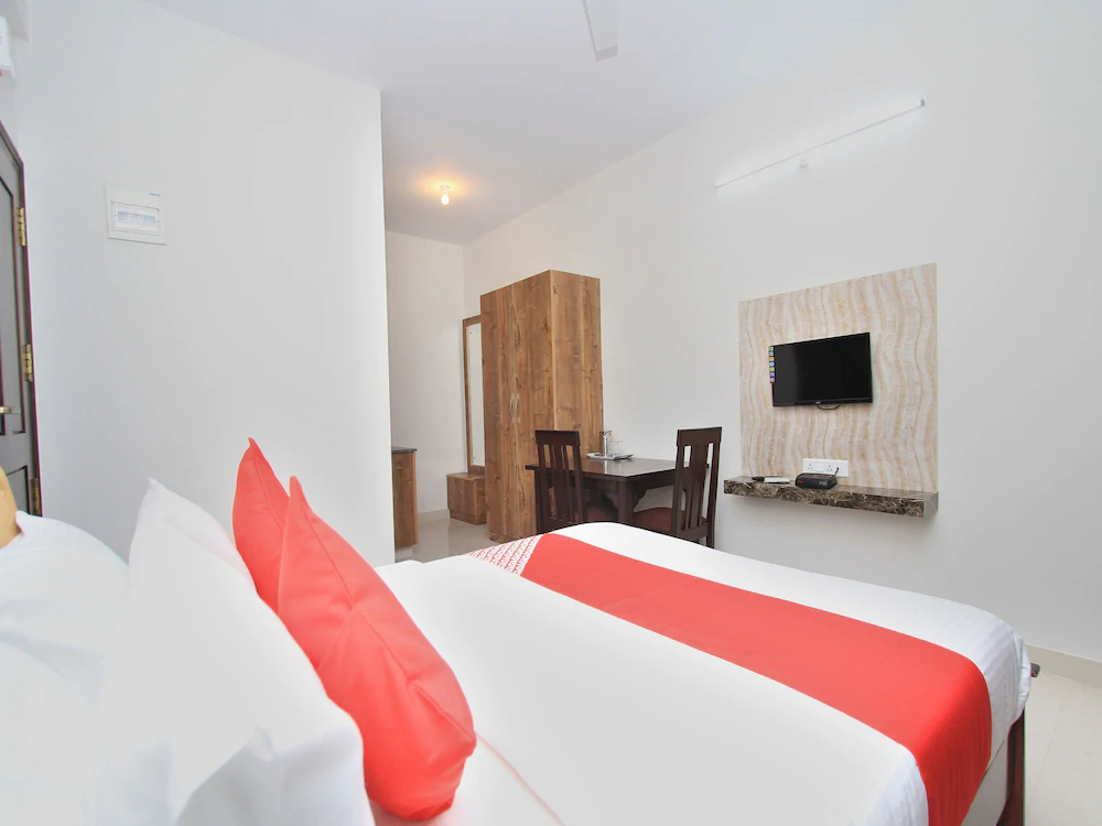 Hotel Royal Residence by OYO Rooms